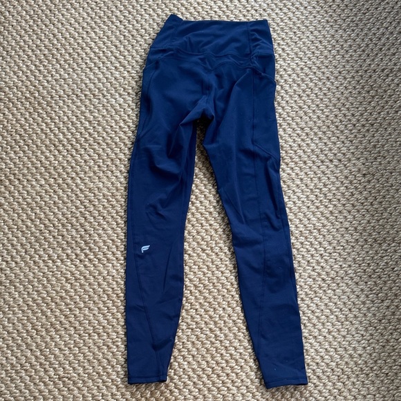 NWOT Fabletics oasis PureLux Navy Blue Leggings - Picture 5 of 6